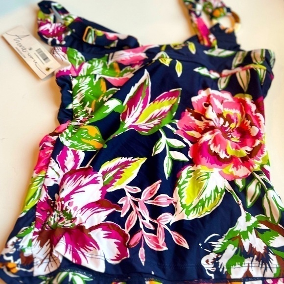 Anne Cole Women's Tropical Bloom
Twist Front Tankini Swim Top Size 34C/36B New - Picture 10 of 12
